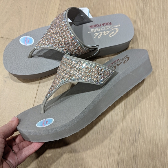 Sketchers tan platform sparkle sandals - Picture 4 of 8